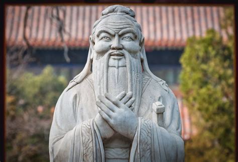  El Retrato de un Letrado Confucionista y la Eterna Búsqueda de la Virtud en la China del Siglo IV